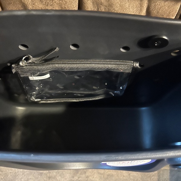 - NWT ONYX LEOPARD BABY BOGG BAG.  No scratches or defects. - Picture 3 of 3